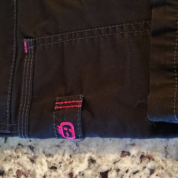 Wonder wink scrub bottoms size large - Picture 2 of 3